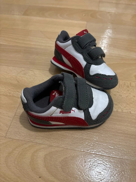 Chaussures Puma - T.19